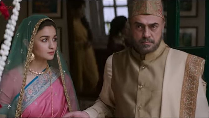 A still from the song ‘Dilbaro’.