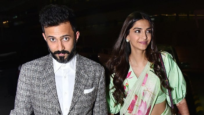Sonam Kapoor was spotted with Anand Ahuja at the airport. 