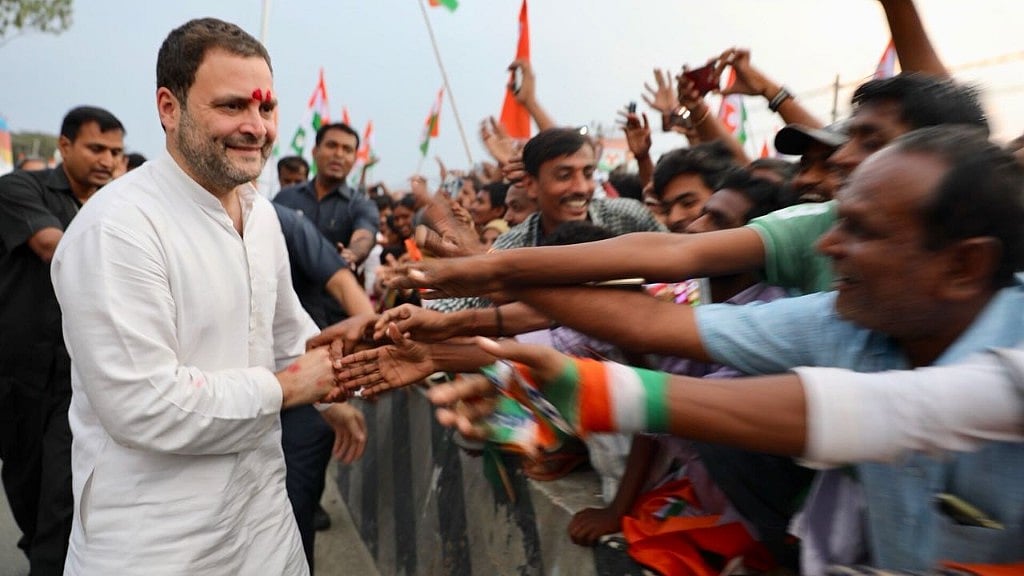 Rahul Gandhi interacting with the crowd ahead of Karnataka Polls