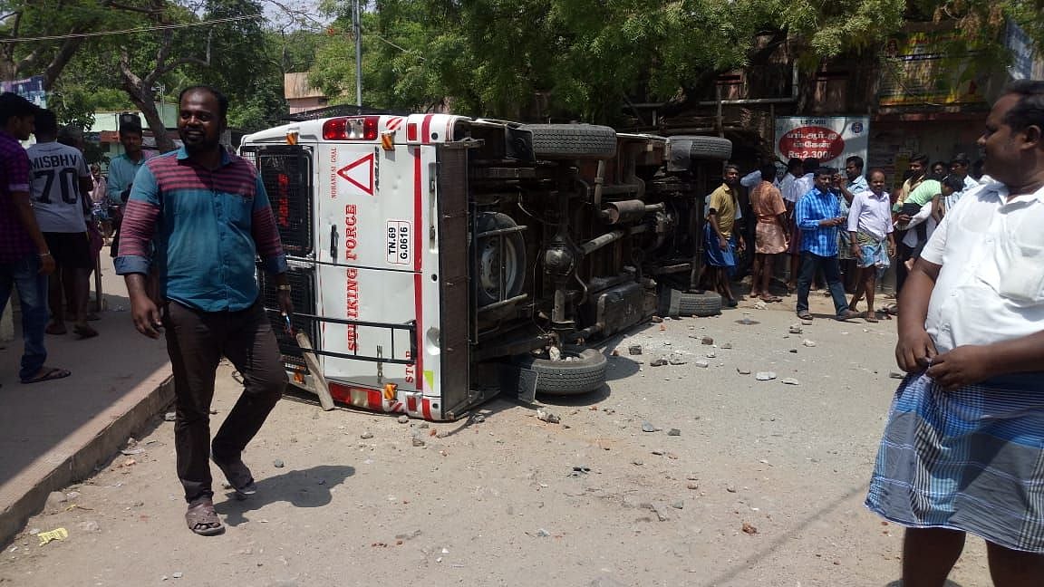 Protesters turned over vehicles and pelted stones on police personnel in Thoothukudi, Tamil Nadu.