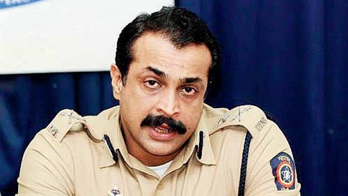 Mumbai top cop Himanshu Roy shoots self at his South Mumbai residence