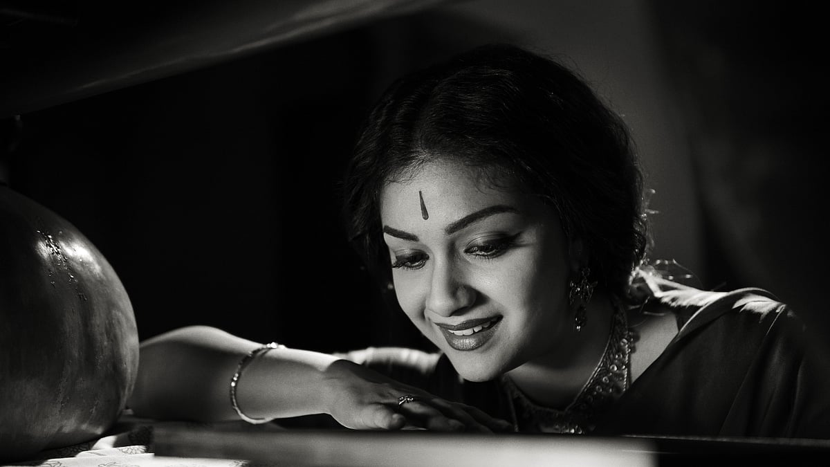 Keerthi Suresh in a still from the film Mahanati.