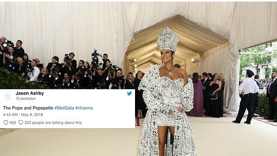 Rihanna was one of the most meme-d celebrity of the night. 