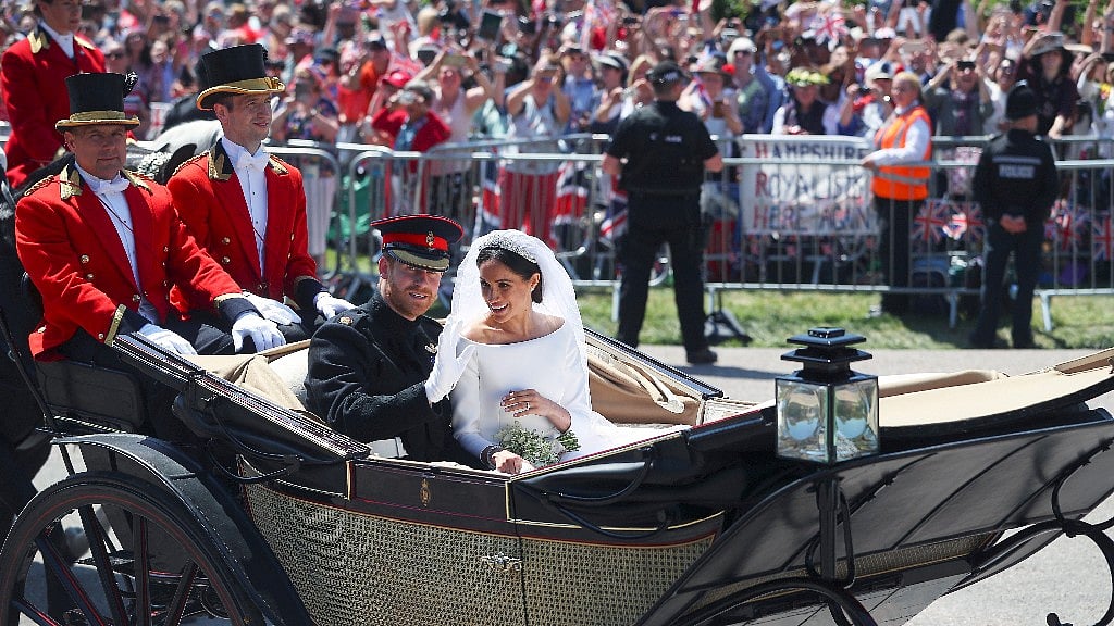 Harry (waving), Meghan: Ye sab bhi karna padta hai? Harry: Welcome aboard!&nbsp;