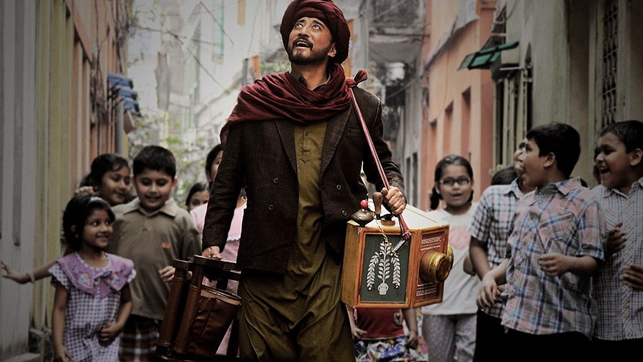A still from <i>Bioscopewala</i>.