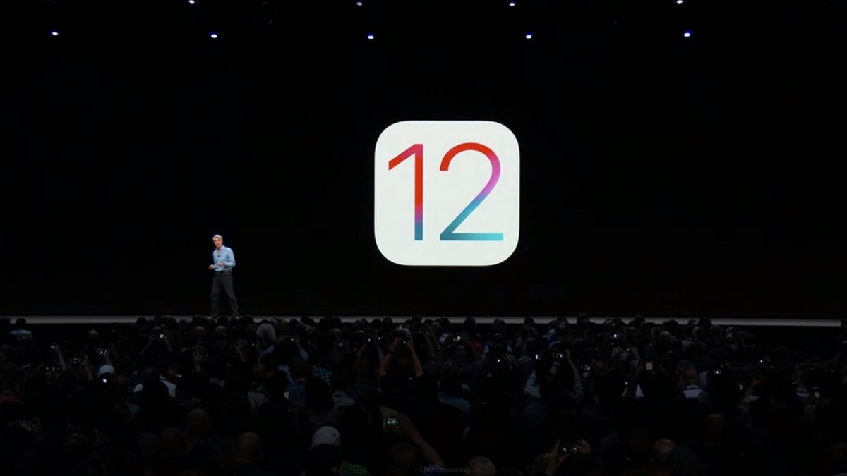 Apple Senior VP Craig Federighi introduces the new iOS 12.