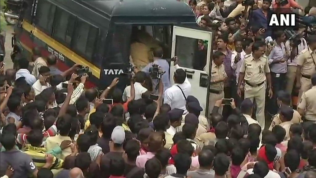 Unidentified persons killed five members of a family to death in Nagpur’s Aradhana nagar.