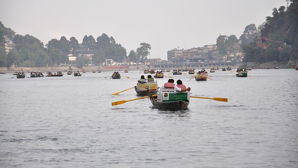 <div class="paragraphs"><p>People boating at Naini Lake in Nainital, India.</p></div>