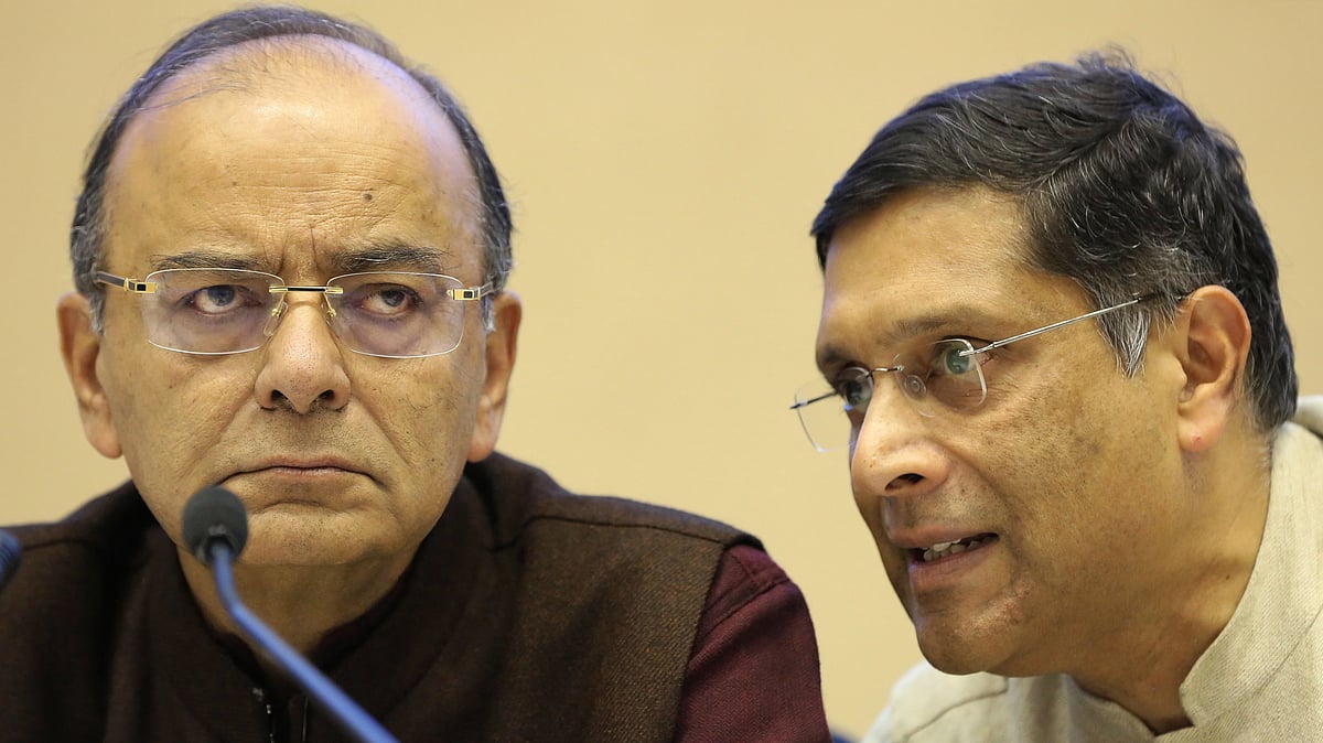 Union Minister Arun Jaitley and Outgoing CEA Arvind Subramanian.&nbsp;