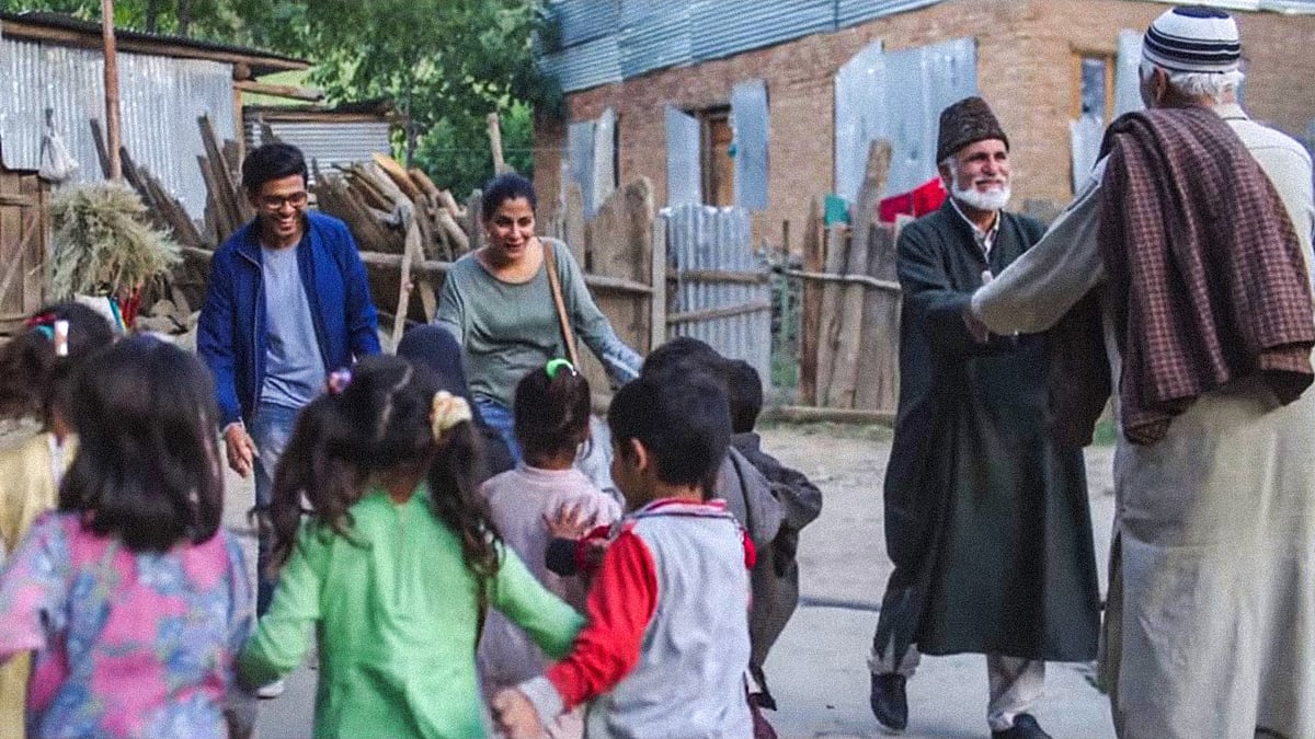 A vice president at one of India’s largest advertising firms has made it his hobby to reunite long-lost friendships in Kashmir.