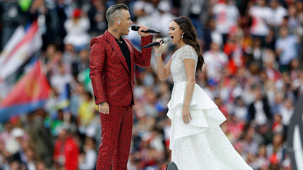 Robbie Williams and Aida Garifullina perform ahead of the group A match between Russia and Saudi Arabia. 