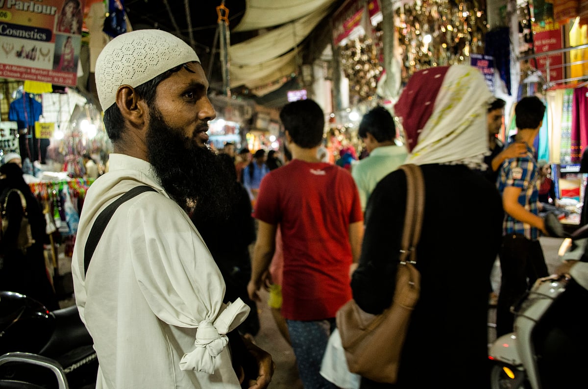 Many ‘<i>fakeers</i>’ roam around the area, giving all kinds of blessing to passersby.&nbsp;
