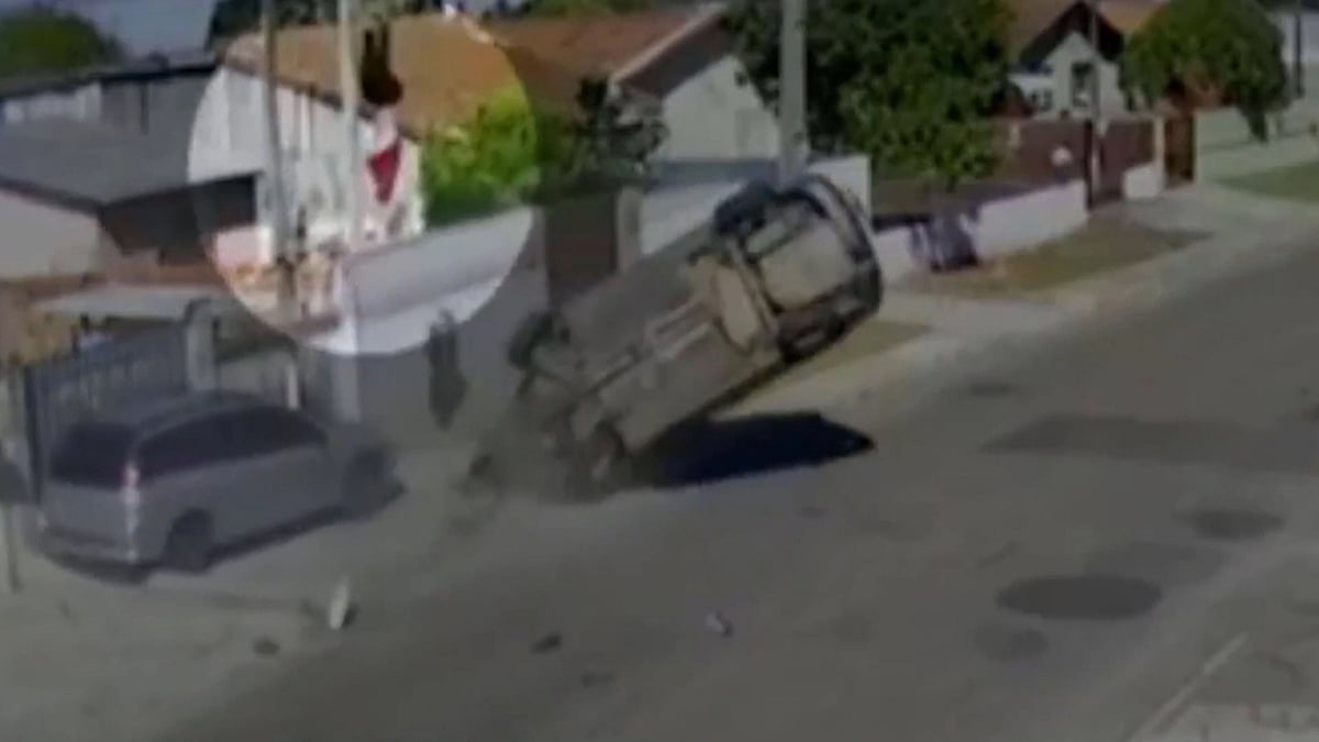 Miraculous escape caught on camera 