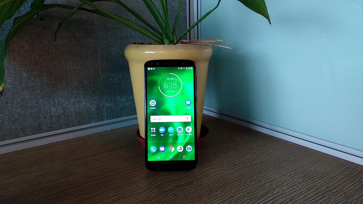 Both the variants come with a 5.7 inch 18:9 display, owing to the recent screen-to-body ratio trend.