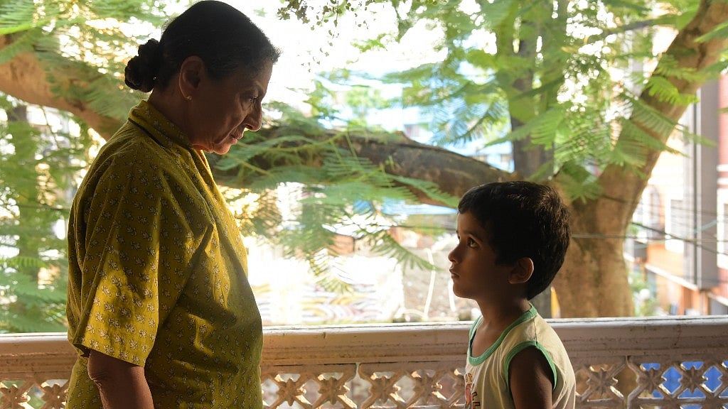 A still from Shonar Pahar.