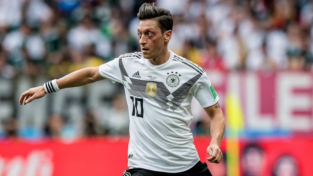 Ozil is quitting the team following criticism over his decision to pose for a picture with the Turkish President.