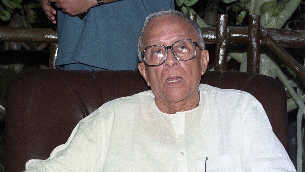 Jyoti Basu never gave a speech, he chatted.&nbsp;