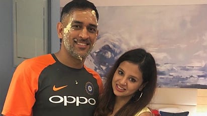 Sakshi Dhoni dedicated an Instagram post for her husband. 