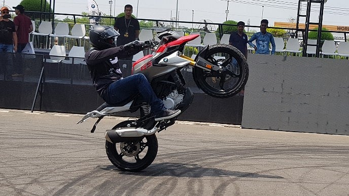 The BMW G310 GS pulls a wheelie. For a 313 cc single-cylinder bike, it appears pretty nimble.&nbsp;