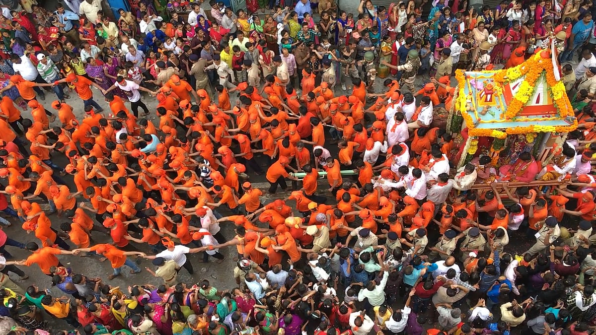 The Rath Yatra passes through Jamalpur towards Ahmedabad Municipal Corporation.
