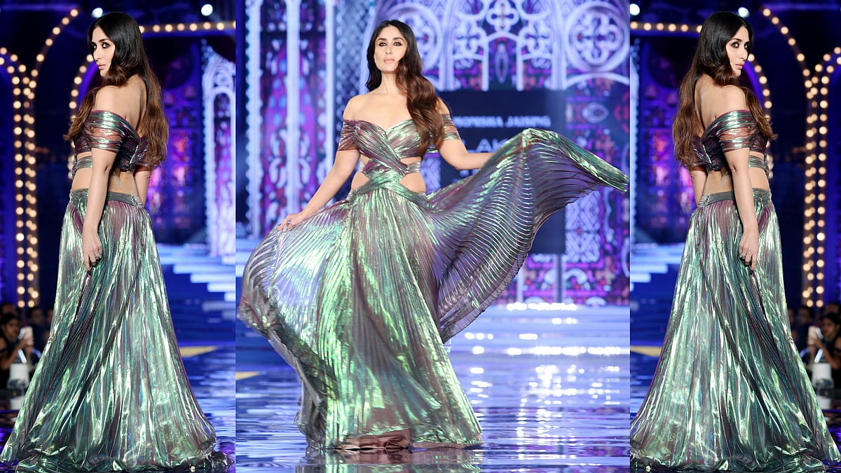 Kareena Kapoor on the ramp at LFW 2018 for Monisha Jaising.