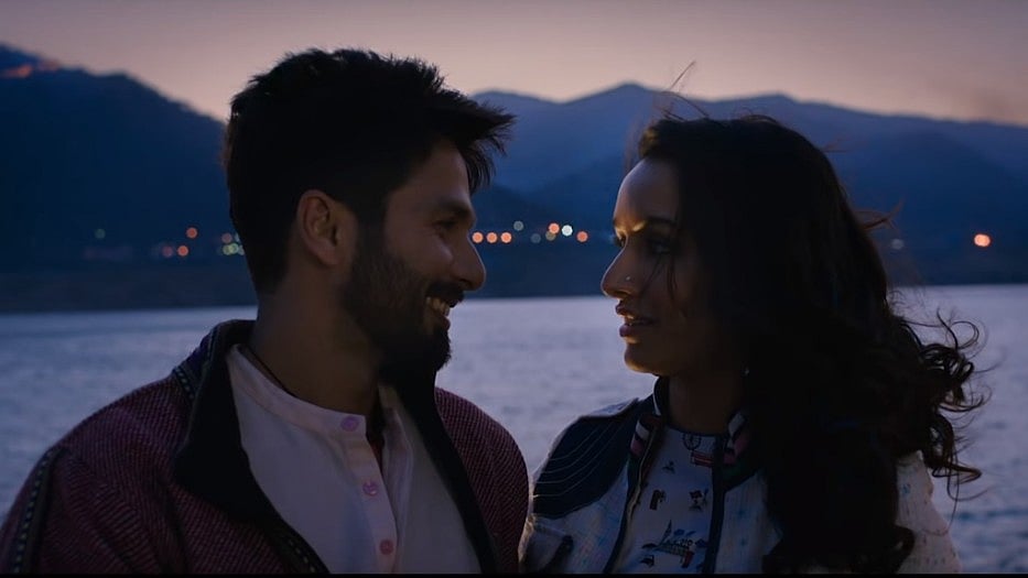 Shahid Kapoor and Shraddha Kapoor in the trailer of <i>Batti Gul Meter Chalu</i>
