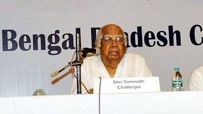 Former Lok Sabha speaker Somnath Chatterjee passed away on Monday, 13 August at a Kolkata hospital. He was 89 years old.