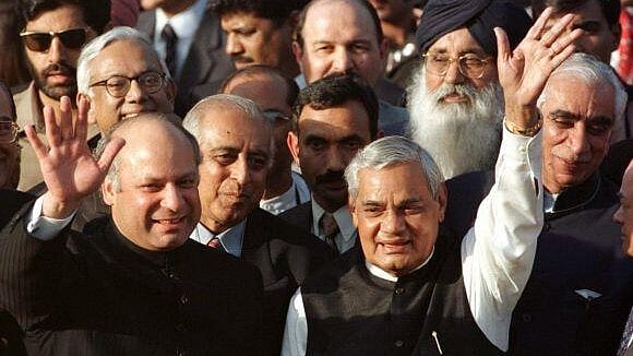 Former Pakistan PM Nawaz Sharif with Former India PM Atal Bihari Vajpayee.