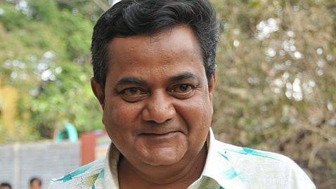 Veteran actor Vijay Chavan known for films like Zapatlela, Jatra, Aga Bai Arrecha, Pachadlela and Mumbaicha Dabewala amongst others passed away at Fortis Hospital in Mumbai.