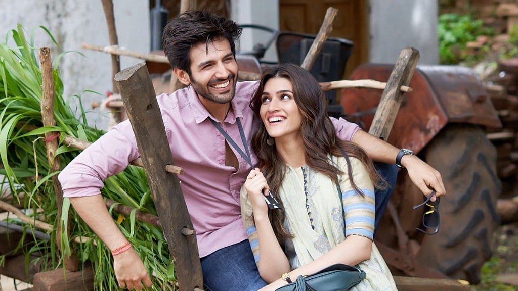 Kartik Aaryan and Kriti Sanon in the first look of <i>Luka Chuppi</i>.&nbsp;