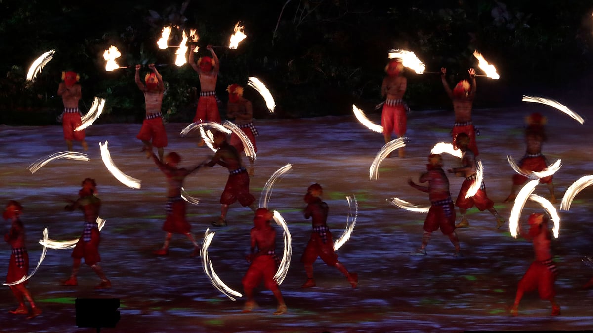 Artists Performing in Vibrant Colours at the GBK Stadium