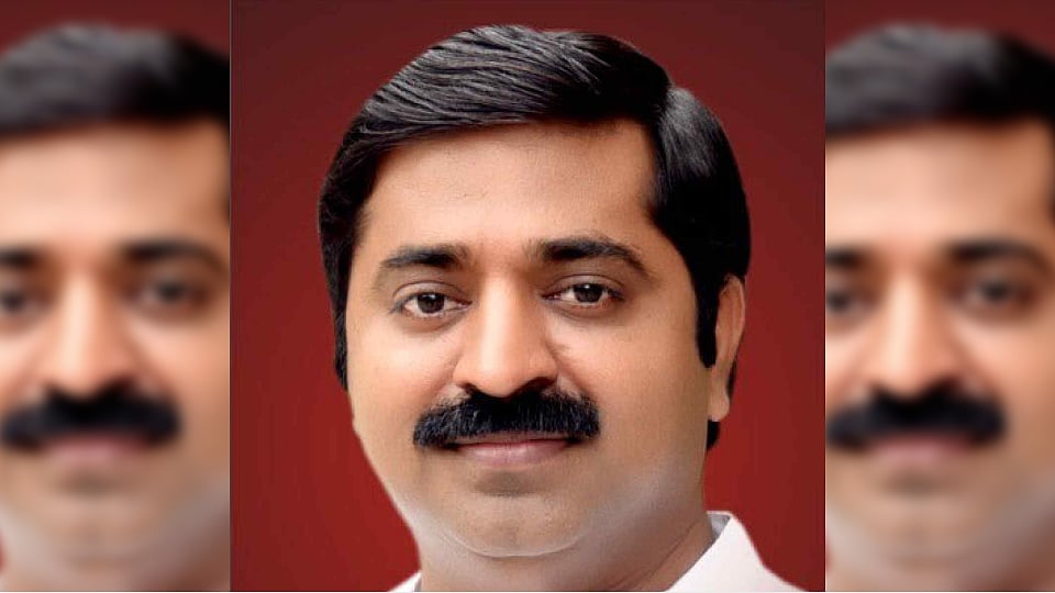Ram Kadam, Ghatkopar BJP MLA, promised a crowd of people that if a woman refused to marry them, he would help out and “bring the girl” for the men.