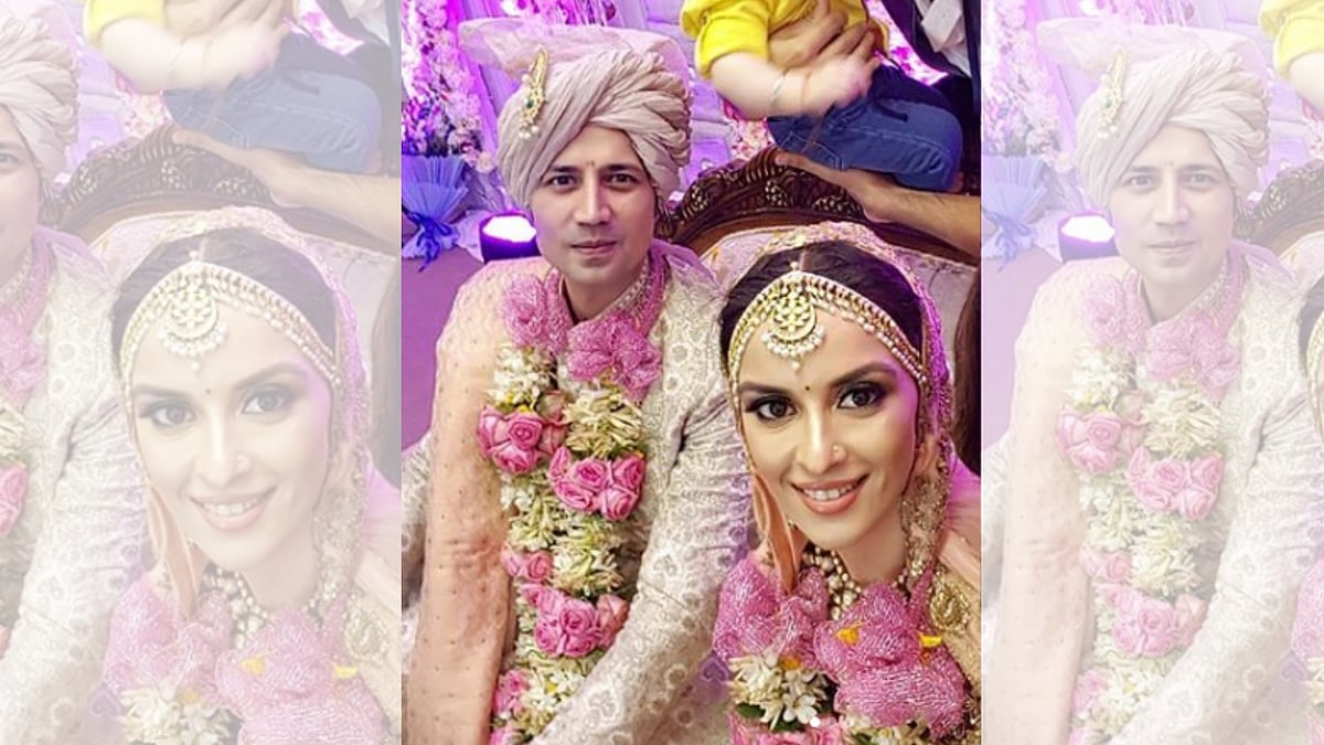 Actors Sumeet Vyas and Ekta Kaul tied the knot with a traditional ceremony on 15 September.