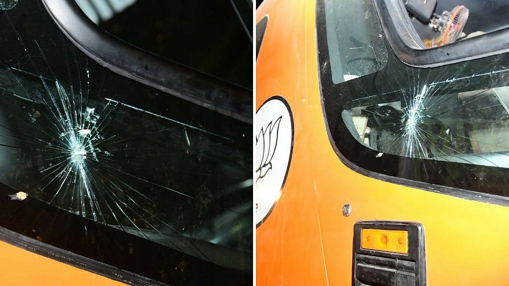 Stones thrown at CM Shivraj Singh Chouhan during a rally in Sidhi district.&nbsp;