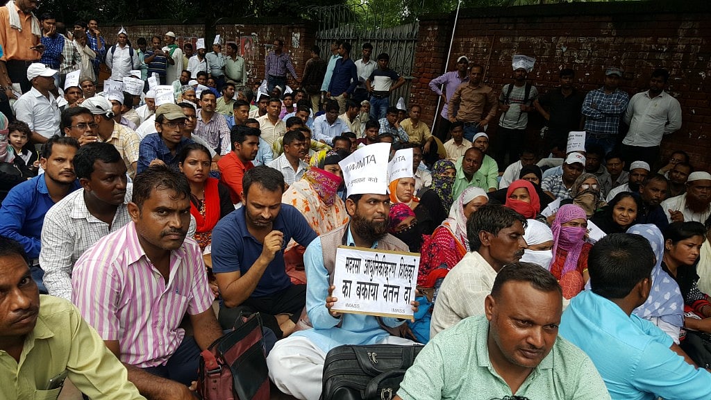 Thousands of madrasa teachers are protesting against the prolonged non-payment of their salaries.