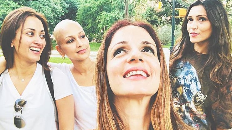 Sonali Bendre has a solid squad of girls backing her and rooting for her in her fight against cancer. 