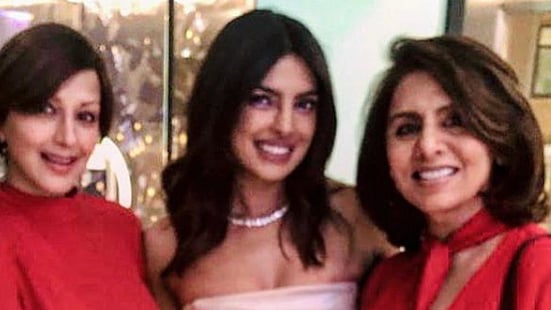 Sonali Bendre and Neetu Kapoor with Priyanka Chopra at her bridal shower. 