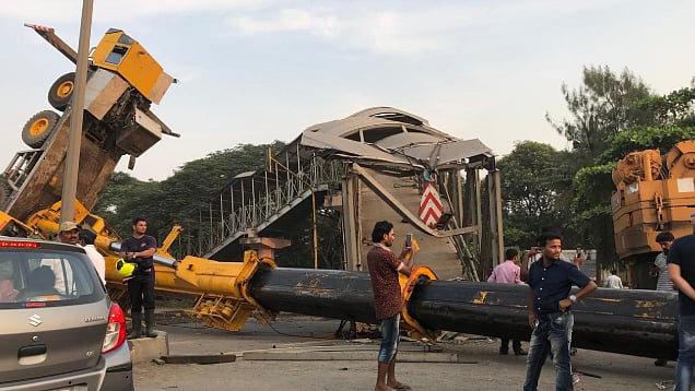 A foot-over-bridge (FOB) near Vashi Creek bridge collapsed, affecting traffic movement on the busy Sion-Panvel highway.