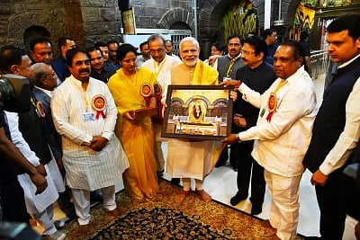 Shirdi: Prime Minister Narendra Modi along with Maharashtra Governor Chennamaneni Vidyasagar Rao and Chief Minister Devendra Fadnavis visits Shirdi Sai Baba temple on Oct 19, 2018. (Photo: IANS)