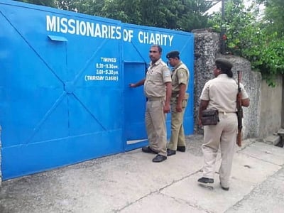 Ranchi: Police outside Missionaries of Charity in Ranchi on July 6, 2018. Two persons including a nun of the Missionaries of Charity established by Mother Teresa, have been arrested for selling children. Police interrogated the Charity head, sisters and other staff. One staffer was arrested on Wednesday night and the nun was arrested on Thursday. (Photo: IANS)