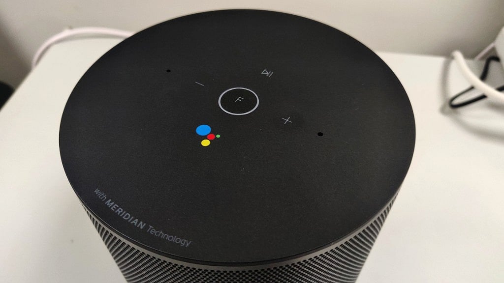 LG’s first smart speaker, W& ThinQ comes at a steep price. 