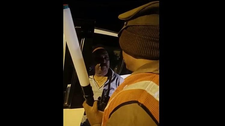 (Photo Courtesy: <a href="https://www.thenewsminute.com/article/aiadmk-mp-caught-camera-threatening-policemen-during-routine-security-check-91059">The News Minute)</a>