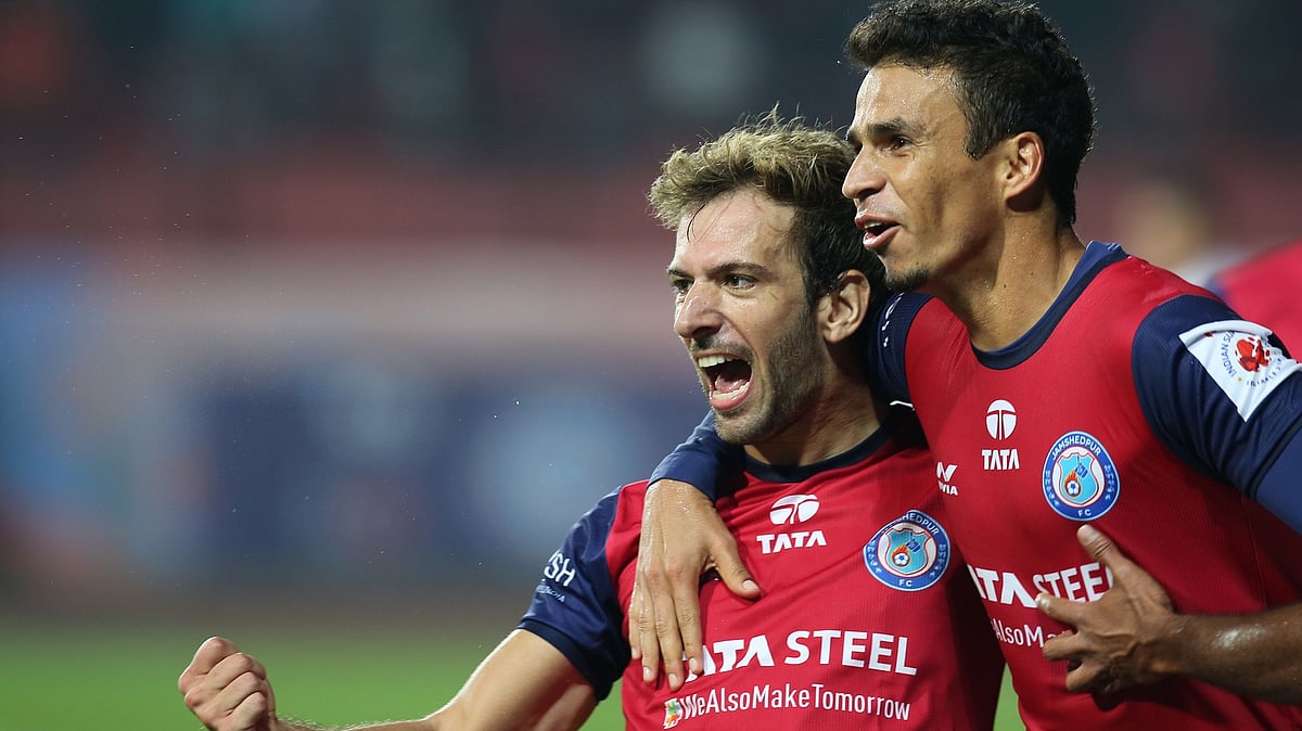 Mario Arques (left) of Jamshedpur FC scored a header against Chennaiyin FC on Sunday in&nbsp; Jamshedpur.