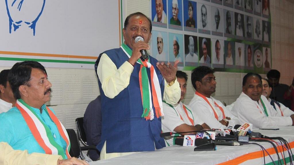 Former BJP MLA Lalji Mer joins Gujarat Congress.