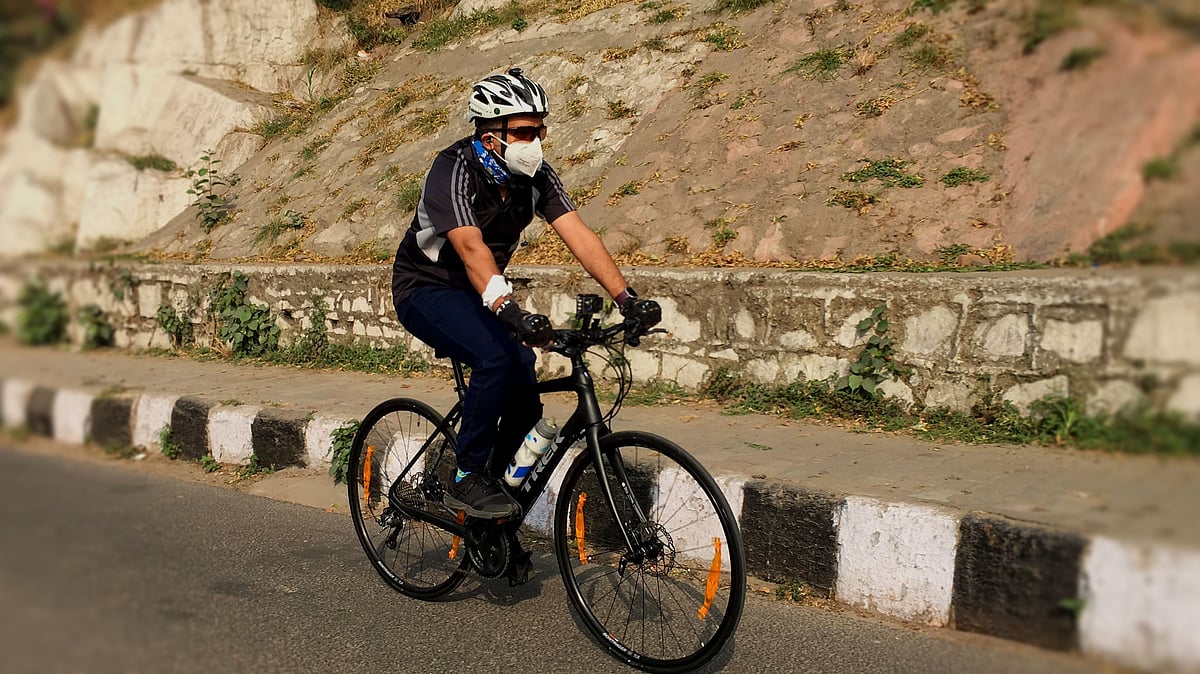 Cycling to work on a Trek FX 5 Sport is easy, as the 20-speed carbon-fibre bike weighs just 6.5 Kg. 