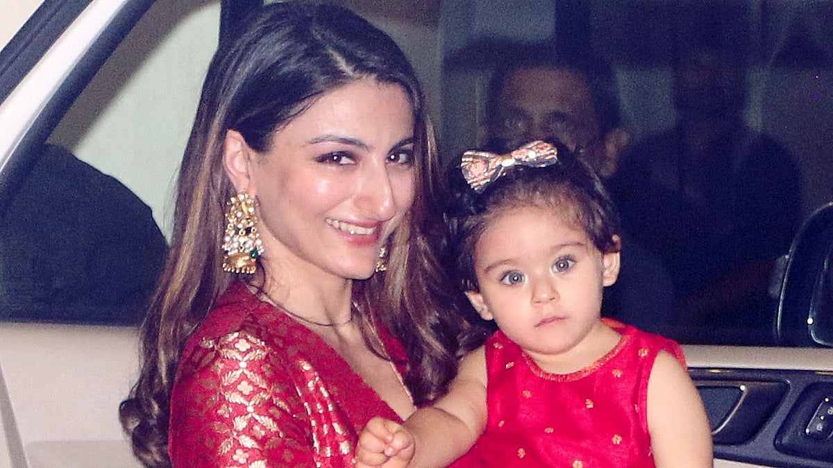 Soha Ali Khan with daughter Inaaya.