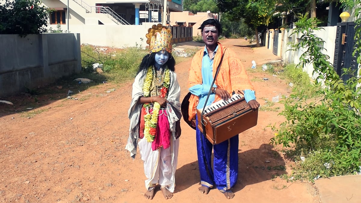 Once a year, the father and son travelled to different cities across the country.