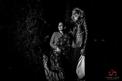 Filmmaker Muzaffar Ali and ace designer Meera Ali. (Outfit Credits: House of Kotwara | Jewellery Credits: Kishandas & Co.)