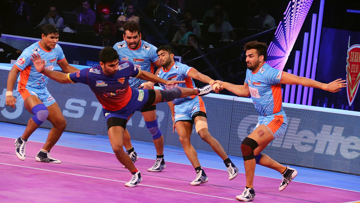 Dabang Delhi rode on a strong second half performance to hammer Bengal Warriors 39-28 in the second eliminator on Saturday.