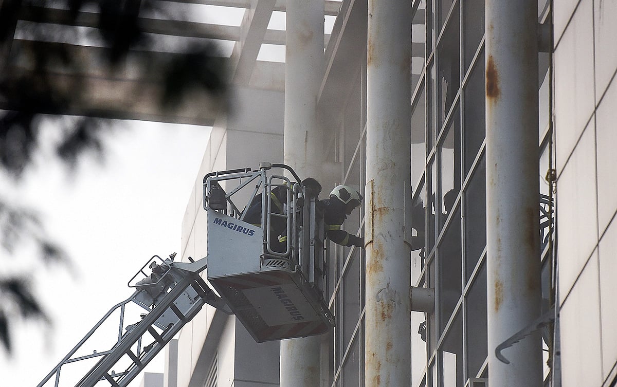 A fire broke out at the ESIC Kamgar Hospital on 17 December. 